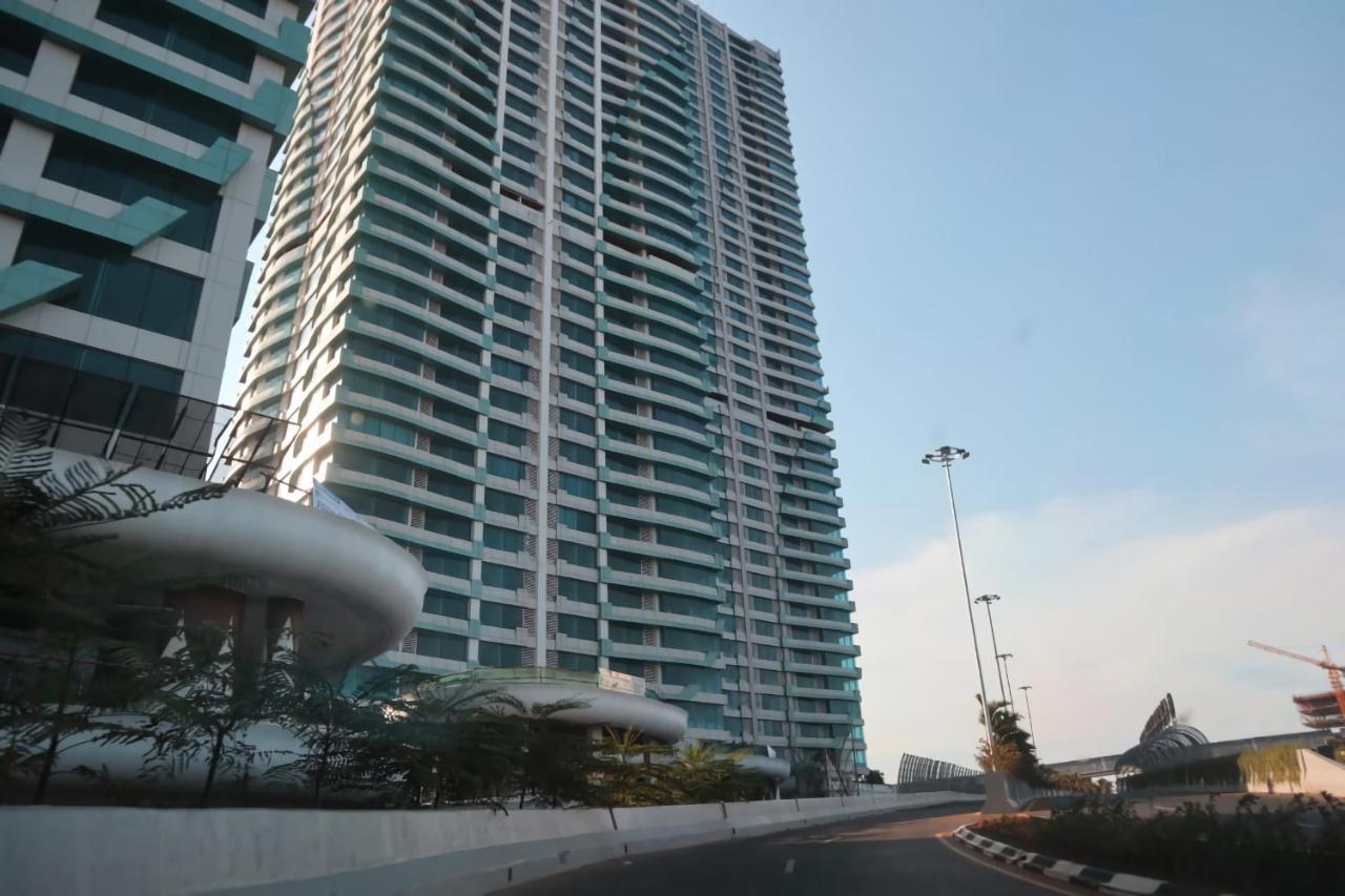 Apartemen Grand Kamala Lagoon Studio By Bonzela Property Бекасі Екстер'єр фото